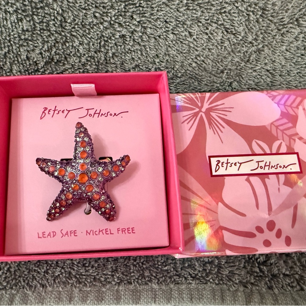 🧜‍♀️Betsey Johnson Pink and Orange Rhinestone Starfish Stretch Ring